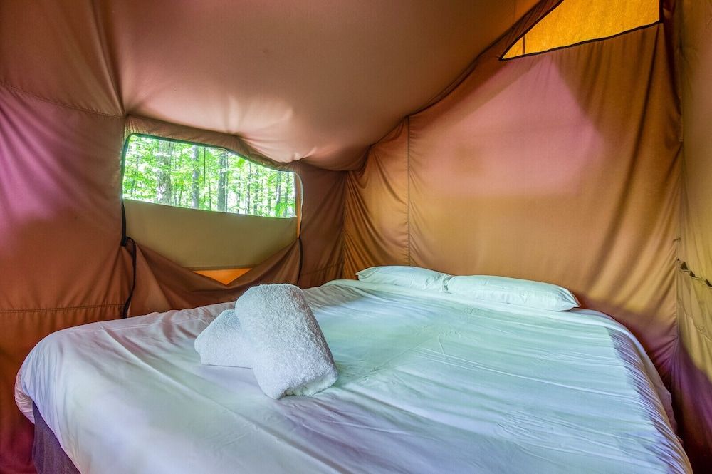 Comfort Tent, Multiple Beds