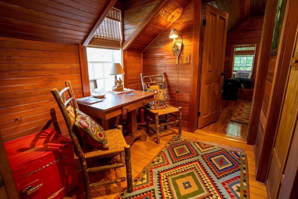 Lake Placid Stagecoach Inn The Martin Lyon Suite 5