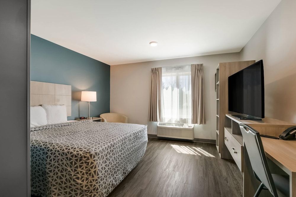 Queen Suite