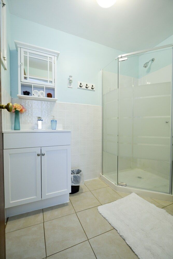 Whitehall Cottages Basic Room, 1 King Bed, Non Smoking 7