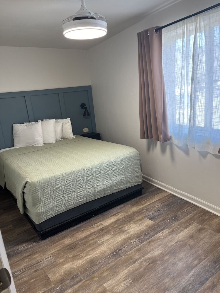 Woodland Motel Family Suite, 2 Bedrooms 3