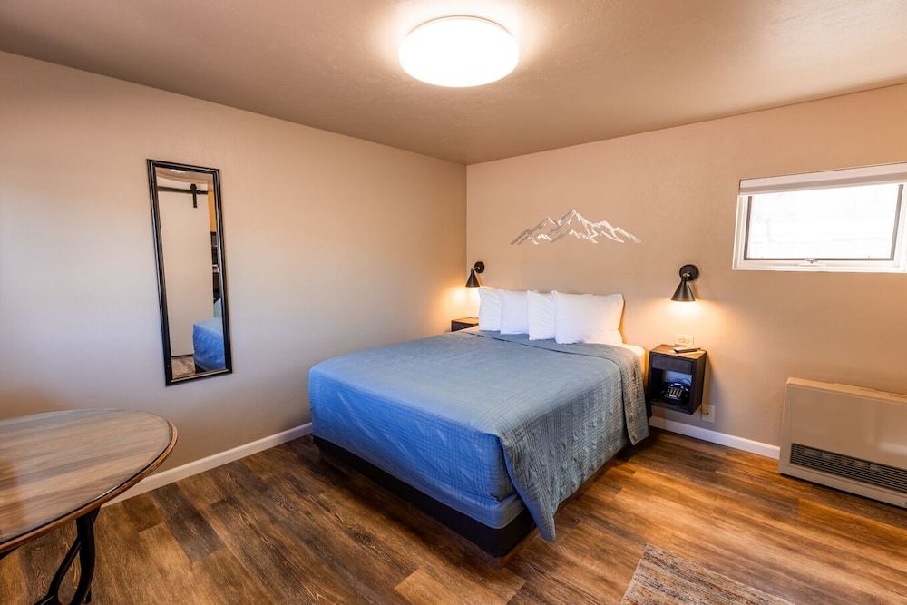 Classic Room, 1 Queen Bed