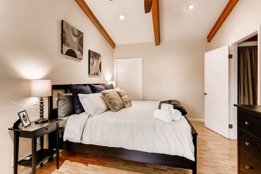 House (2 Bedrooms)