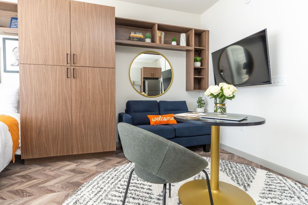 Yugo Guest Suites Studio 6