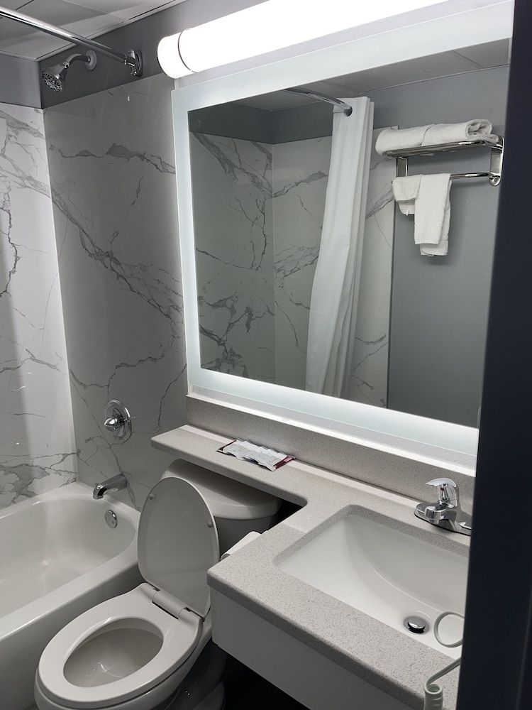 The Wayne Inn Basic Single Room 8