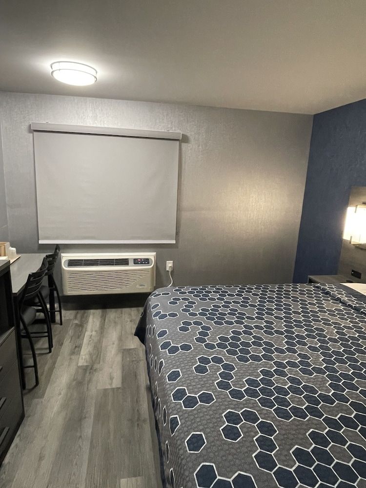 The Wayne Inn Basic Single Room