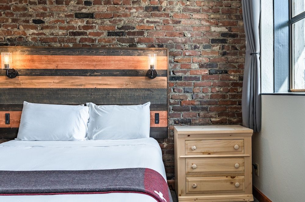 Hotel Leavenworth Two Bedroom Suite 8