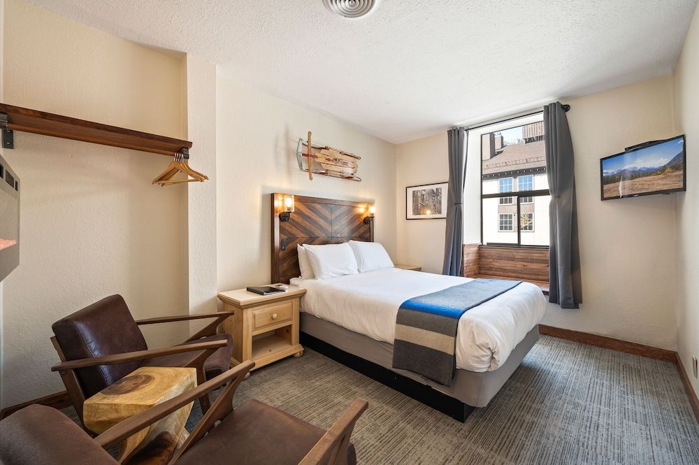 Hotel Leavenworth Cozy Queen 5