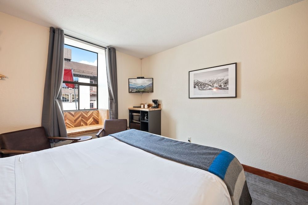 Hotel Leavenworth Cozy Queen 2