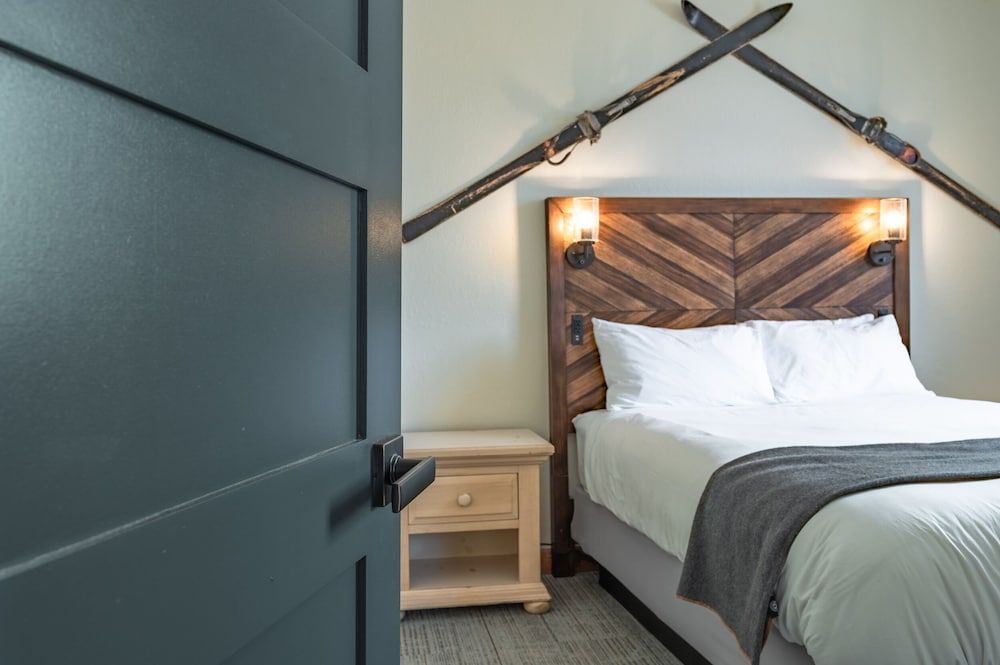 Hotel Leavenworth Two Bedroom Suite 10