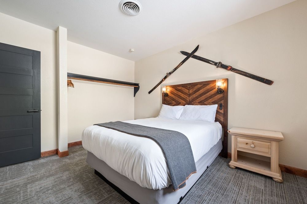 Hotel Leavenworth Two Bedroom Suite 9