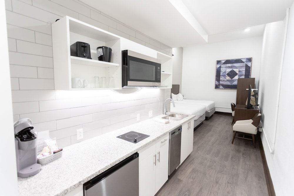 Deluxe Room, Multiple Beds, Non Smoking
