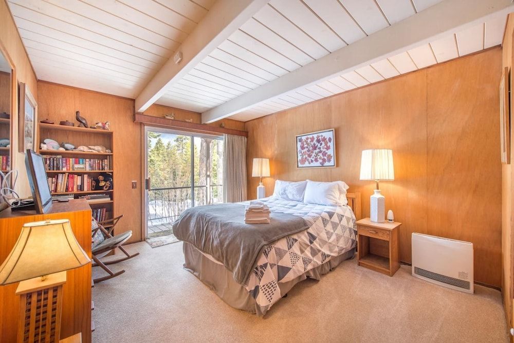 House (4 Bedrooms)