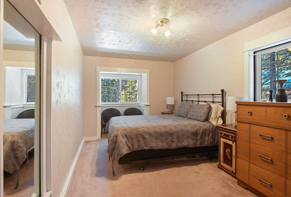 House, Multiple Beds, Balcony, Mountain View (Woodside Hideout)