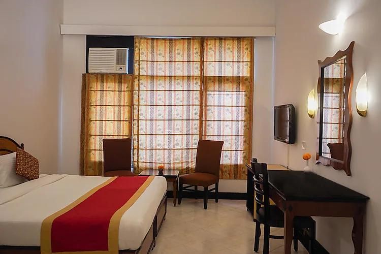 Country Inn Nature Resort Bhimtal Deluxe Room