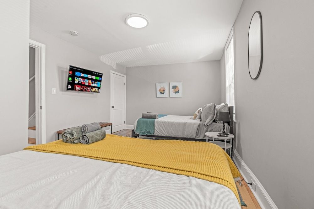 Spacious & CentralGetaway QueenBeds House 4
