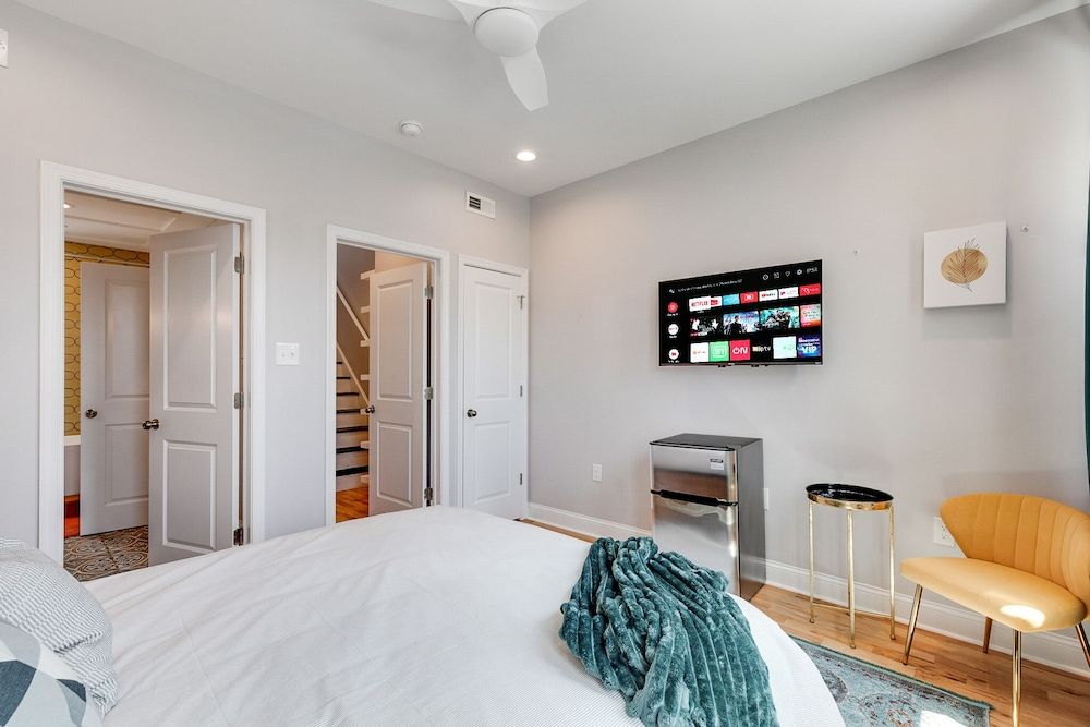 Trendy Fairmount Gem Roof Deck Basic House 7