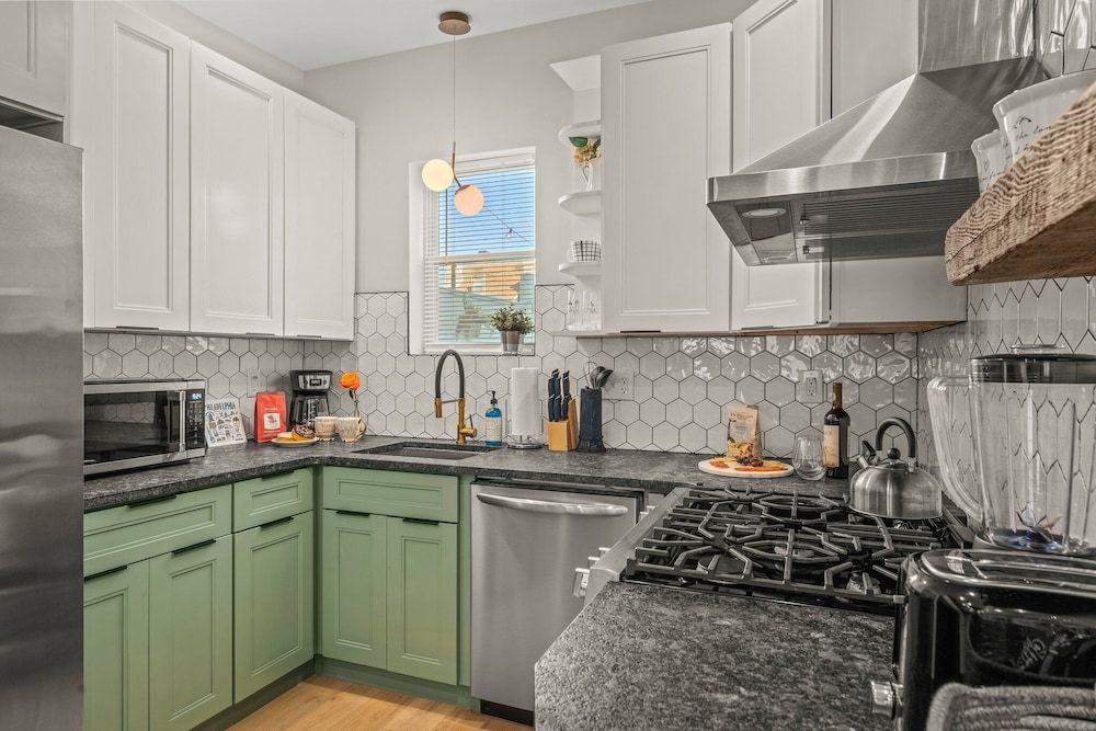 Trendy & Cozy Fishtown GameRoom Basic House 22