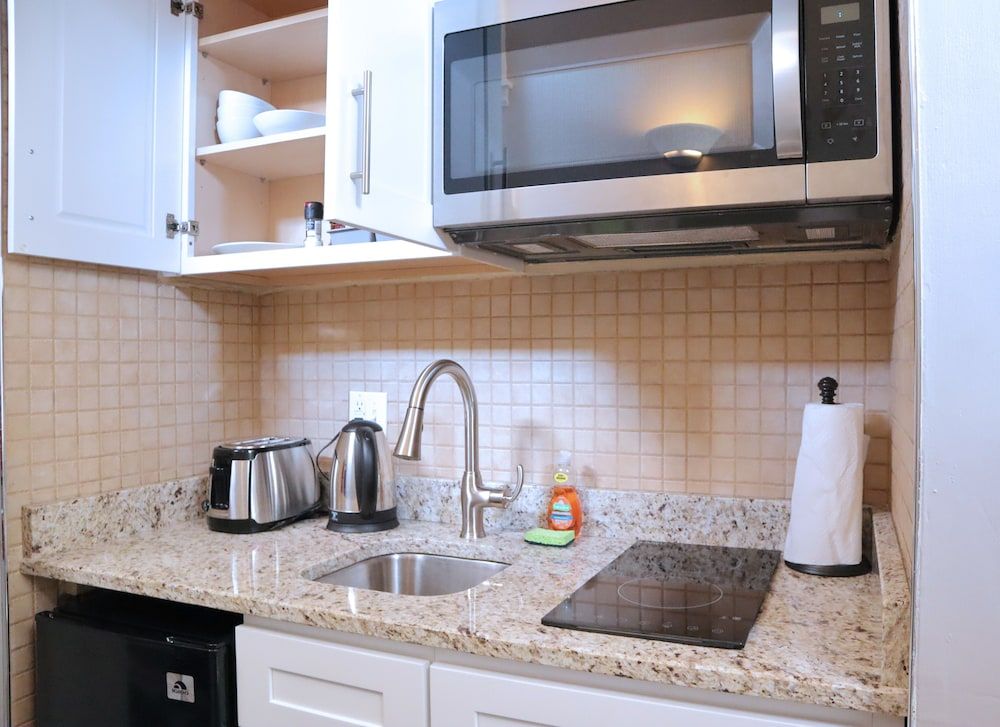 Midtown Suites Grand Suite (404) 6