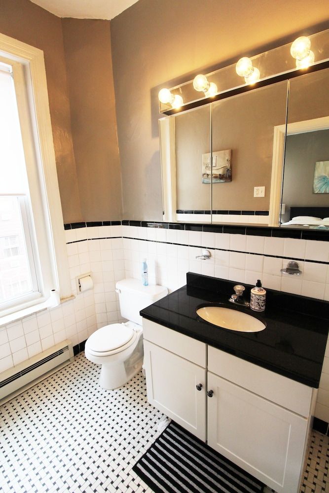 Midtown Suites Executive Suite (401) 6