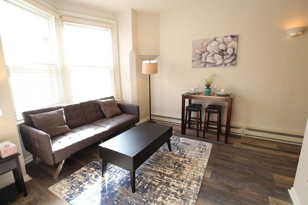 Midtown Suites Grand Suite (404) 3