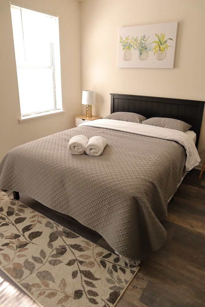 undefined Rittenhouse Suites