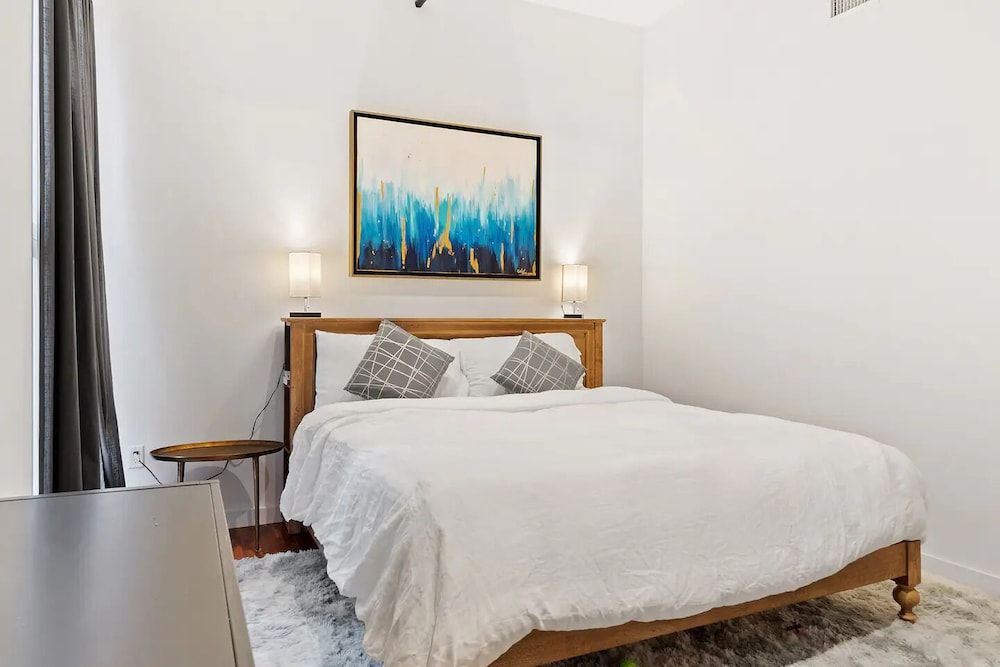 undefined LUXURIOUS Condo Elevator Parking 2