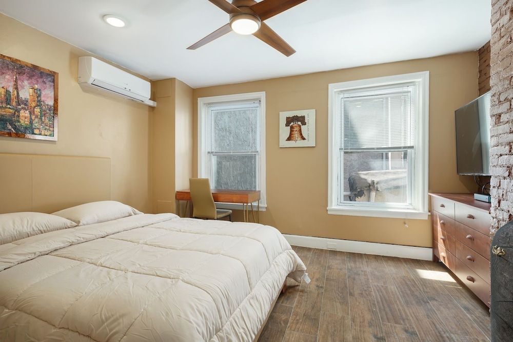 undefined Strawberry House Philadelphia Old City 6