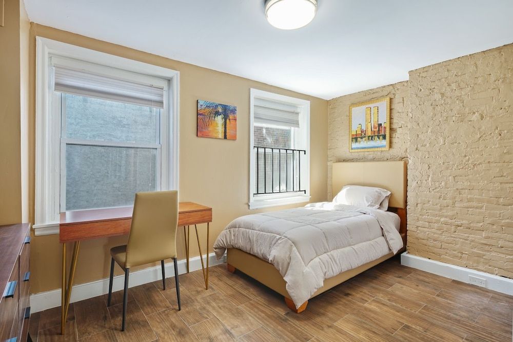 undefined Strawberry House Philadelphia Old City 7