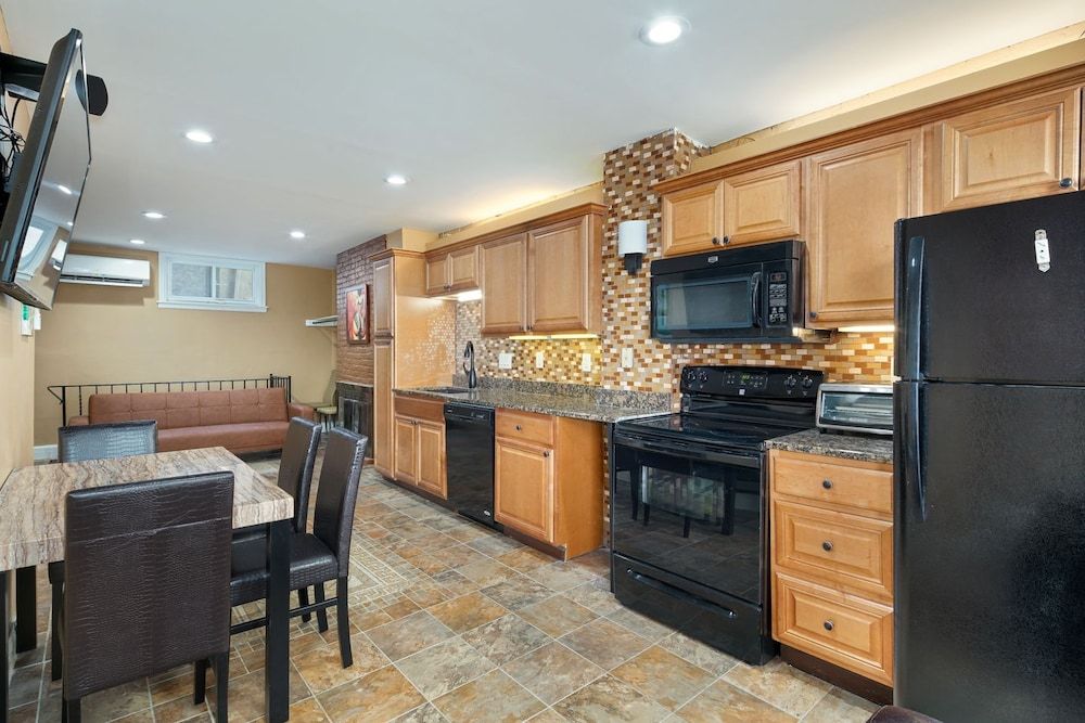 Strawberry House Philadelphia Old City House 14