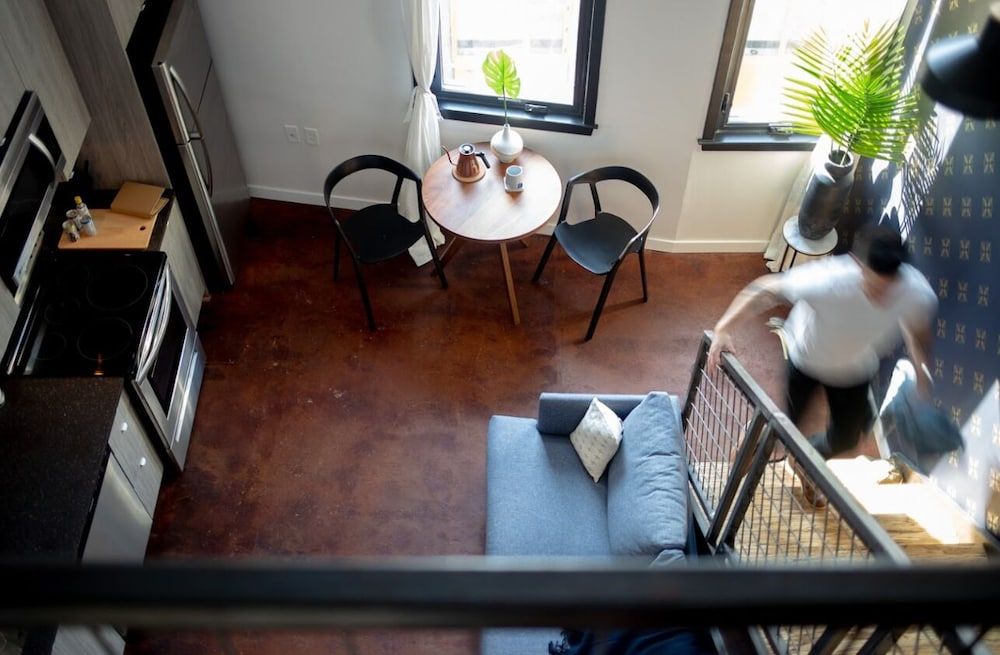 undefined Kestrel Hotel 9