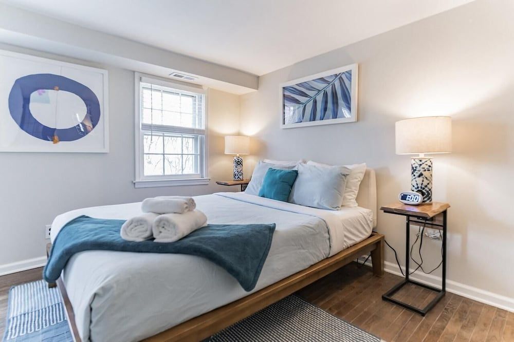 undefined 229 Fulton St 7