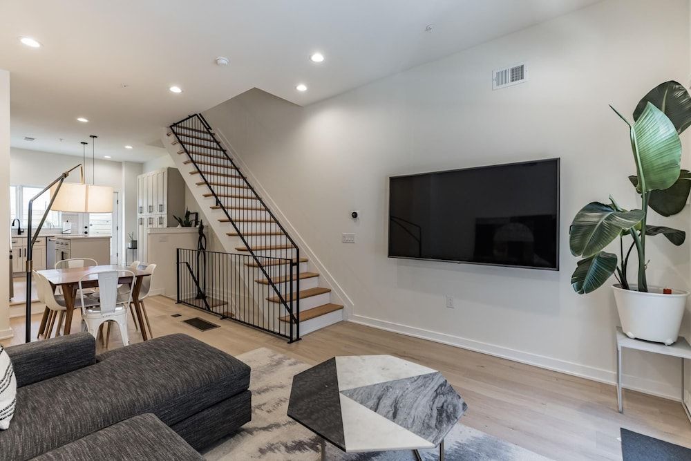 undefined 2013 Abigail St 3