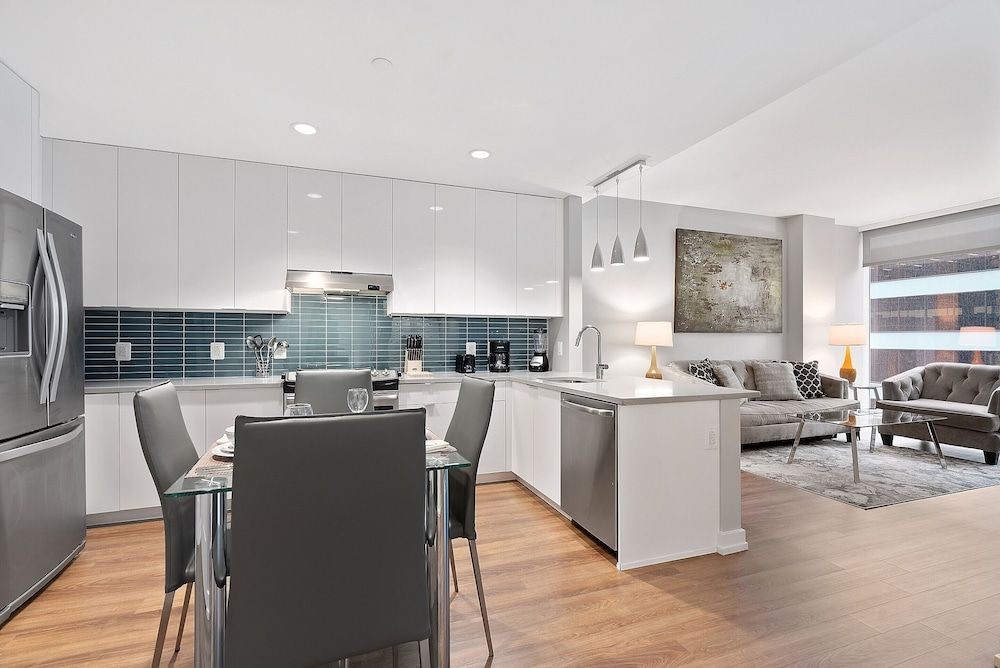 undefined Global Luxury Suites Center City