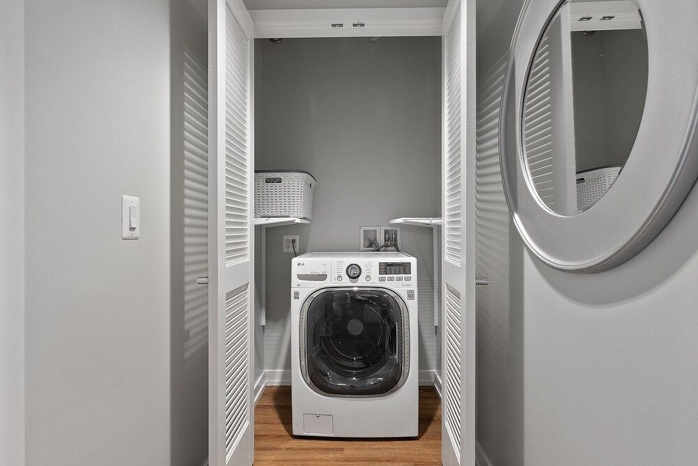 undefined Global Luxury Suites Center City 9