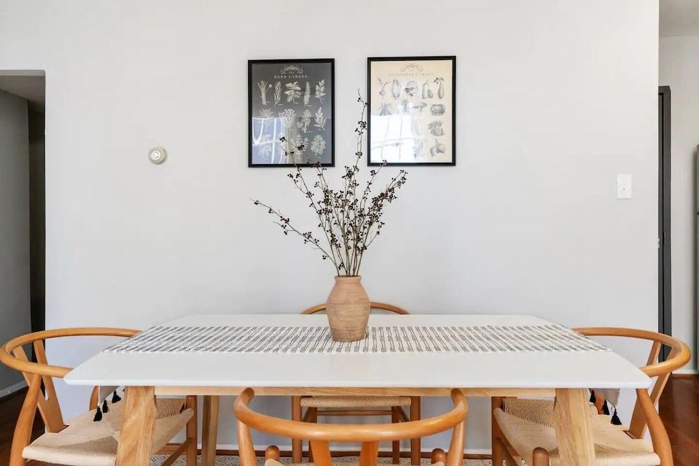 undefined Steps to Park Floor to Ceiling Window 3