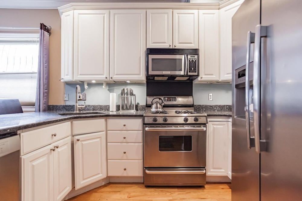 undefined 917 S 8th St. · Stylish 3 Bedroom Home in Bella Vista 4