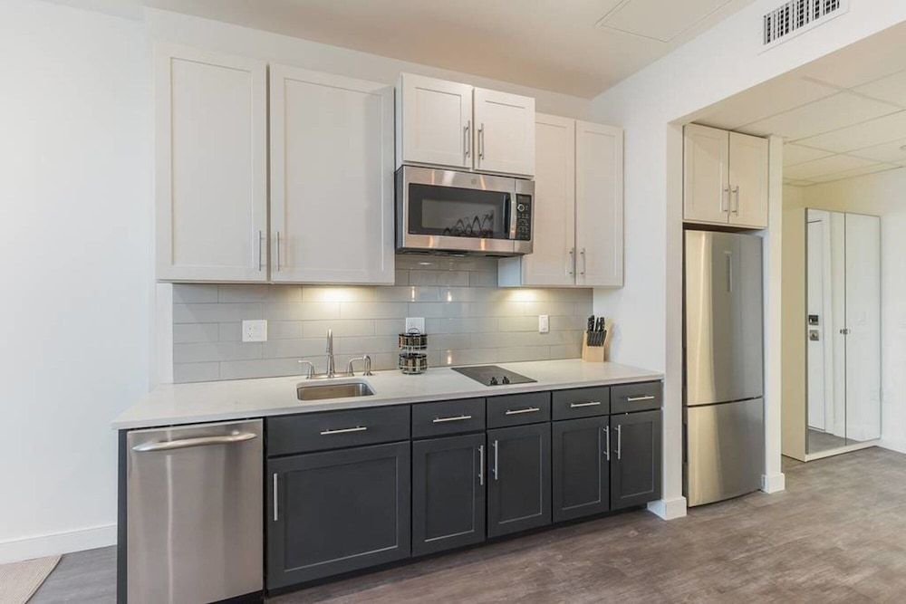 undefined Pine Suite - 415 in Philadelphia 3