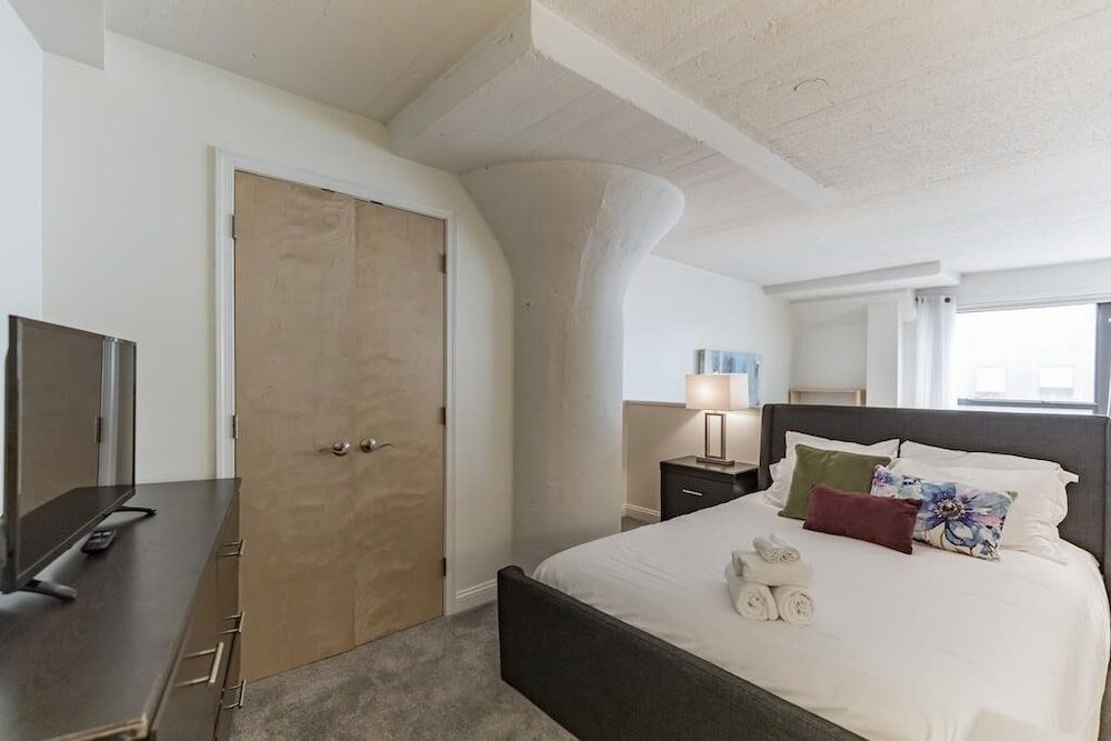 undefined 1100 South Broad Street 4