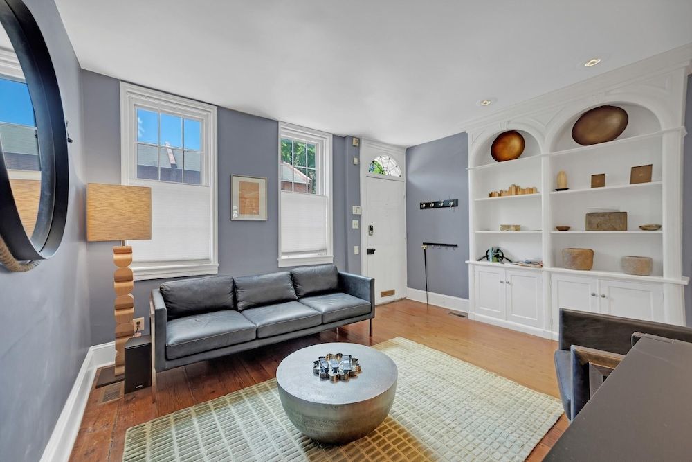 337 South 6th Street Apartment 28