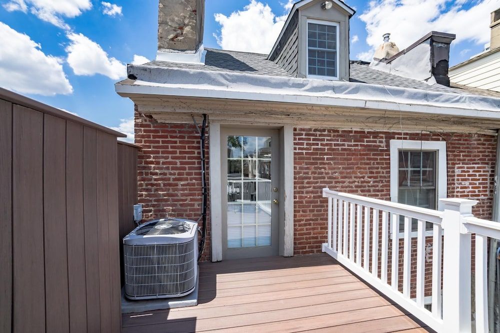 337 South 6th Street Apartment 20