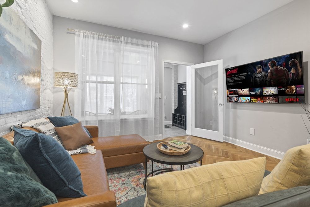 Modern & Comfy - 5* - Location GameRoom Deluxe House, 3 Bedrooms, Kitchen, City View 15