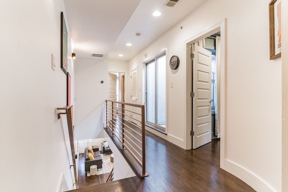 undefined 846 N 15th St 8