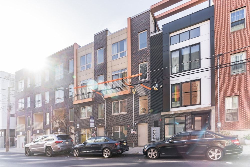 undefined 846 N 15th St 3