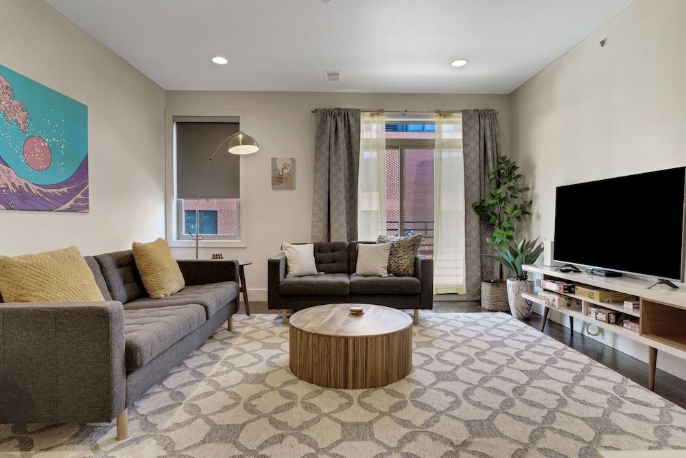 undefined 846 N 15th St