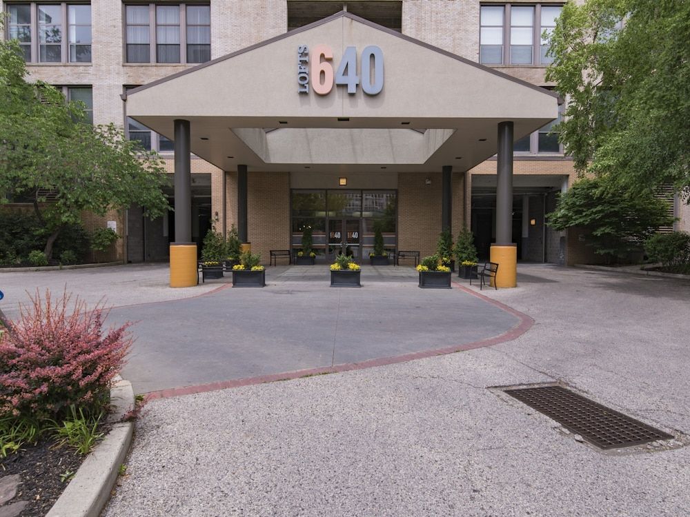 undefined Loft 640 3