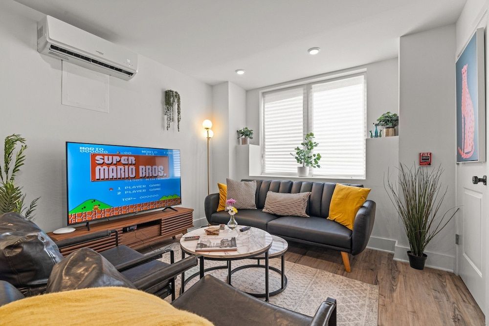 undefined Luxurious Modern Apt Near Art Museum