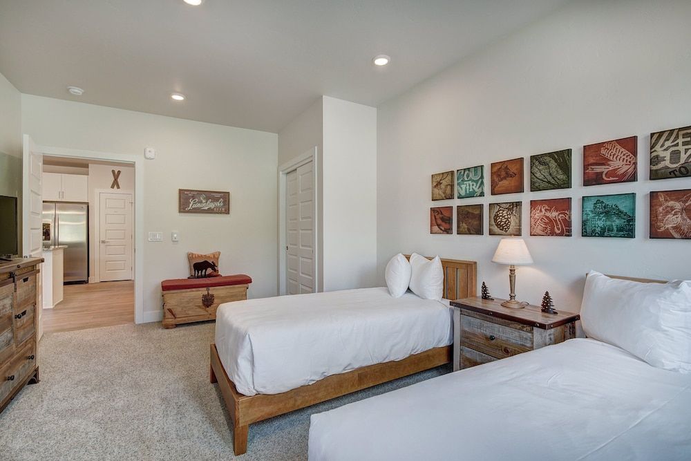 Premier Condo, 2 Bedrooms
