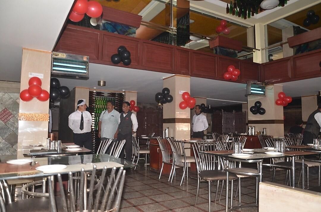 Food & Dining