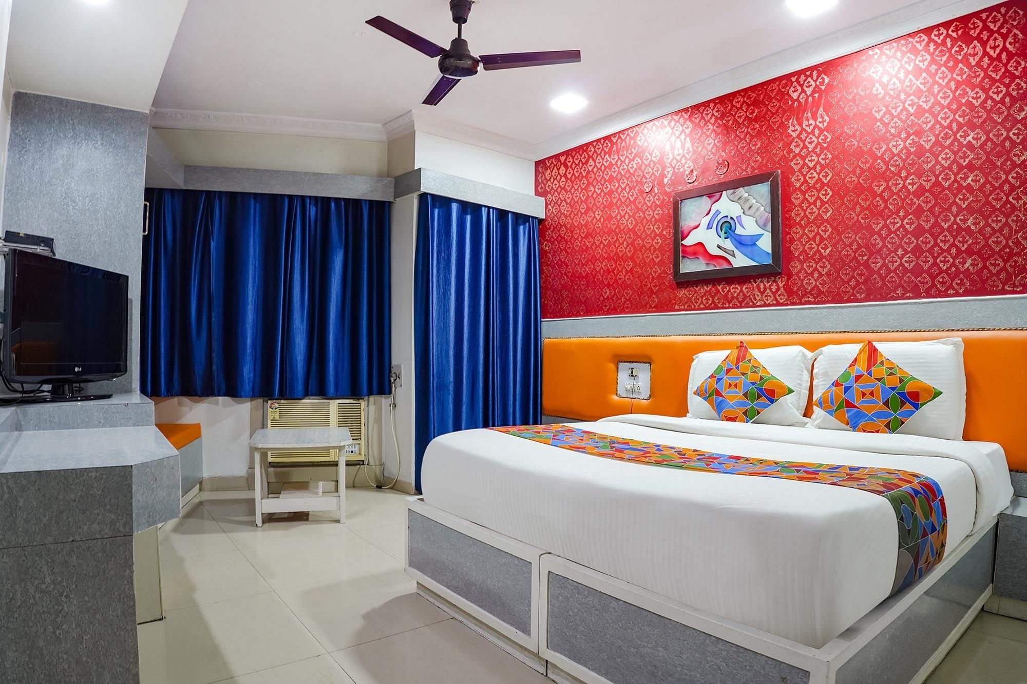  FabHotel Prime Manjeet Suite Room